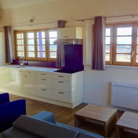 Chateau Apartment *